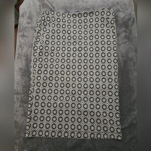 Soho Apparel Black and White Geometric Pencil Skirt